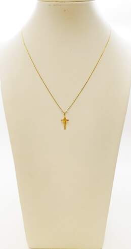 14K Yellow Gold Etched Crucifix Pendant Box Chain Necklace 1.5g