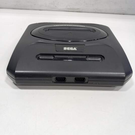 Sega Genesis System Console with Controller image number 2