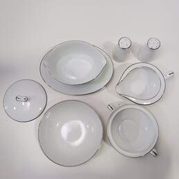 Noritake & Mikasa serving Pieces alternative image