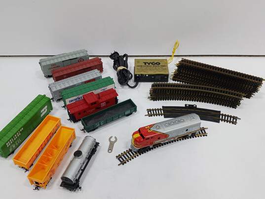 Tyco Transformer w/ Various Train Tracks & Assorted Box Cars image number 1