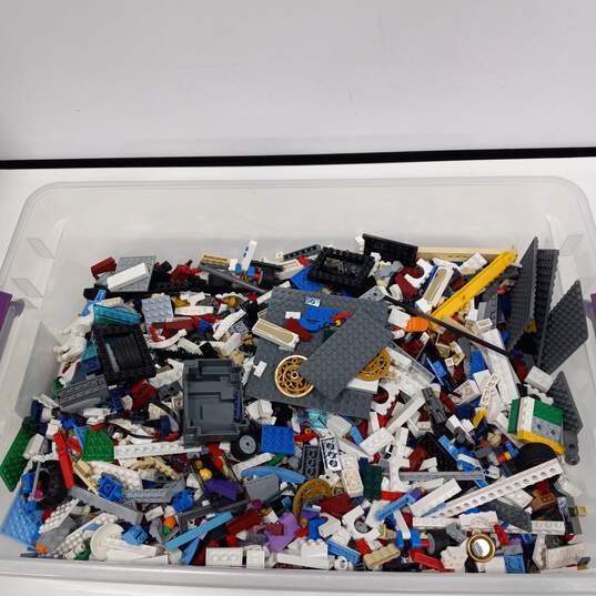 8lbs Lot of Assorted Lego Building Bricks image number 3