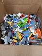 7.4lb Bundle of Assorted Lego Building Bricks & Pieces image number 4