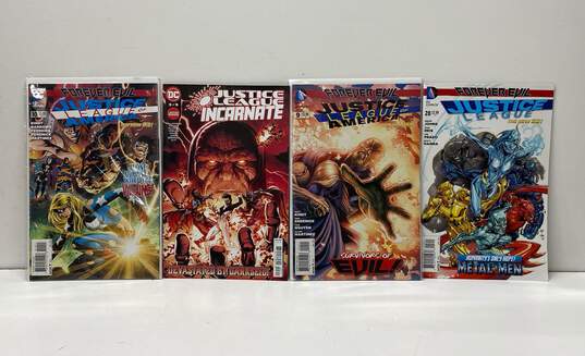 DC Justice League Comic Book Collection image number 4