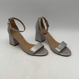 Gianni Bini Womens Silver Glitter Open Toe Block Heel Ankle Strap Sandals Sz 8 M alternative image