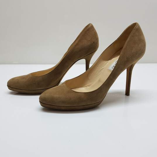 Jimmy Choo Beige Suede Pumps Womens Size 40 AUTHENTICATED image number 2