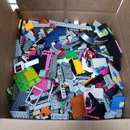 8lbs Bulk Lot of Assorted Brands Building Toy Pieces