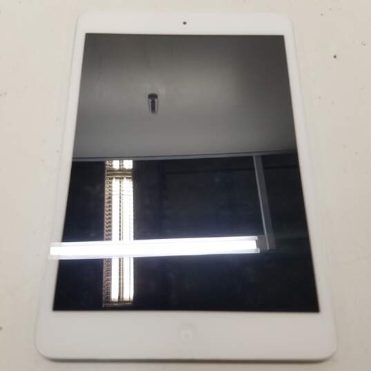 Apple iPad Mini (A1432) 1st Generation - White image number 1