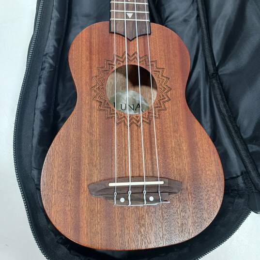 Luna 4-String Soprano ukulele Model UKE VM SOPRANO & Soft Case image number 3