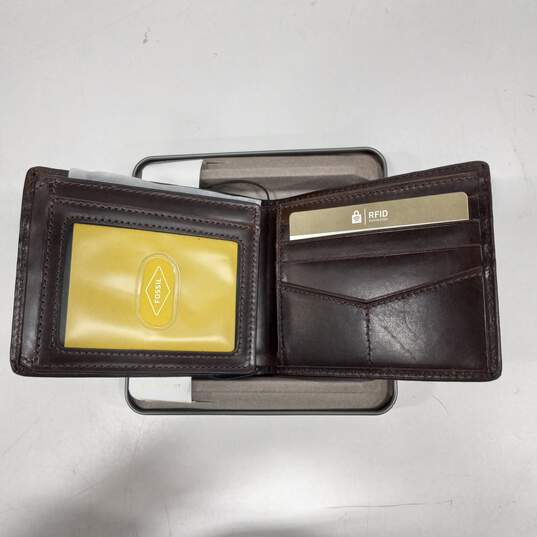 Fossil Men's Brown Leather Wallet image number 3