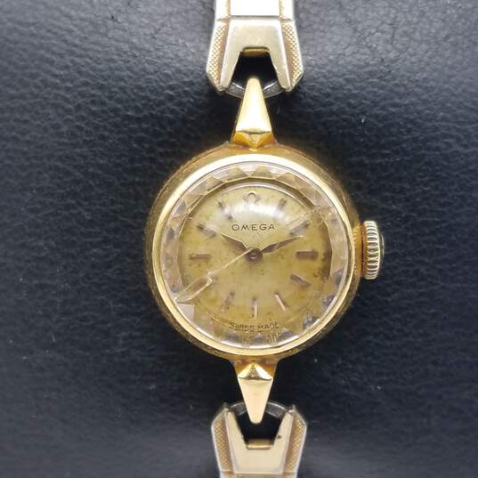 Omega 17mm Vintage 18k Gold Ladies Wristwatch 18g image number 1