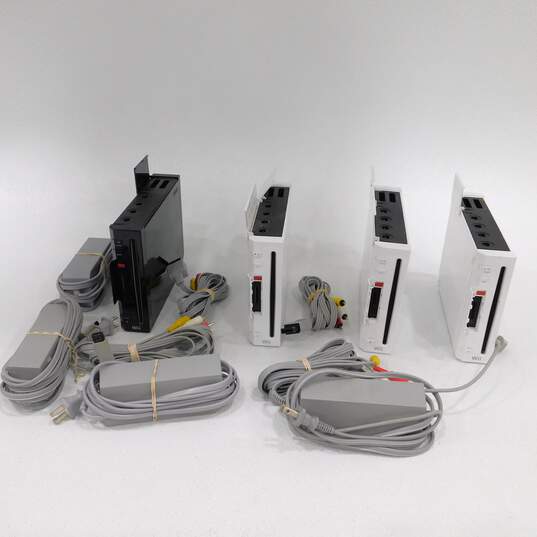 4 Nintendo Wii Consoles w/ Power + AV Cables image number 1