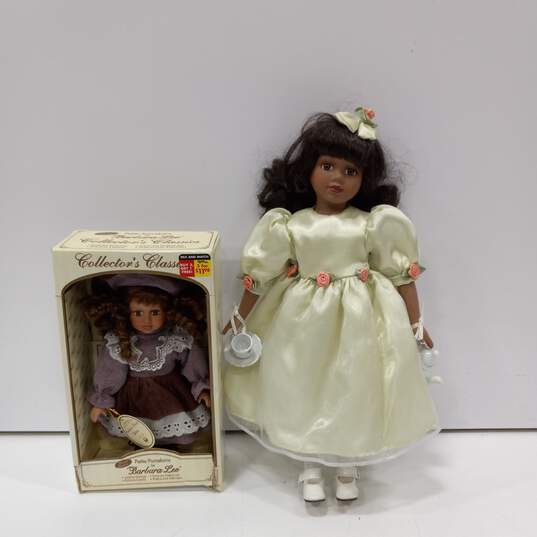 Vintage Pair of Porcelain Dolls With Box image number 1