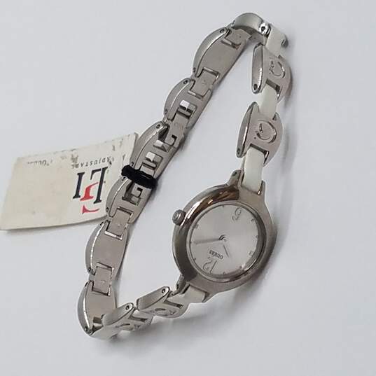 NWT Guess G55750L Silver & White Unique Band Watch image number 5