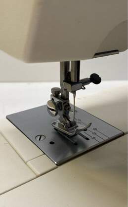 Dorina Hobby 280 Sewing Machine alternative image