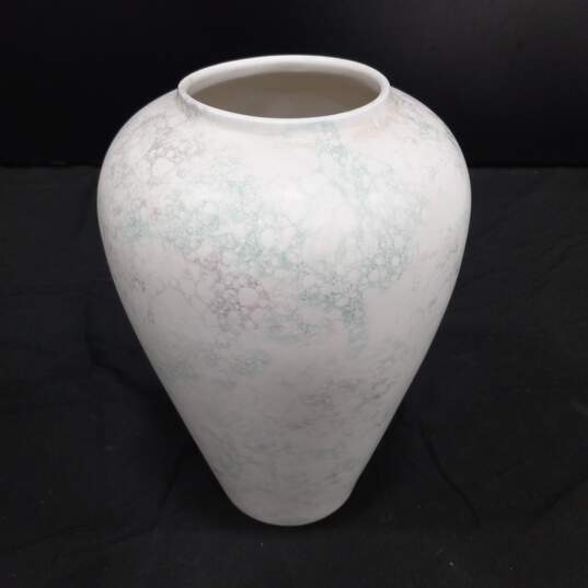 Marble Designed Ceramic Vase image number 2