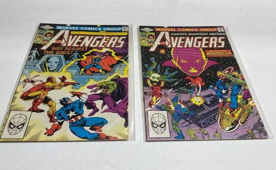 Marvel Avengers Comic Books image number 2