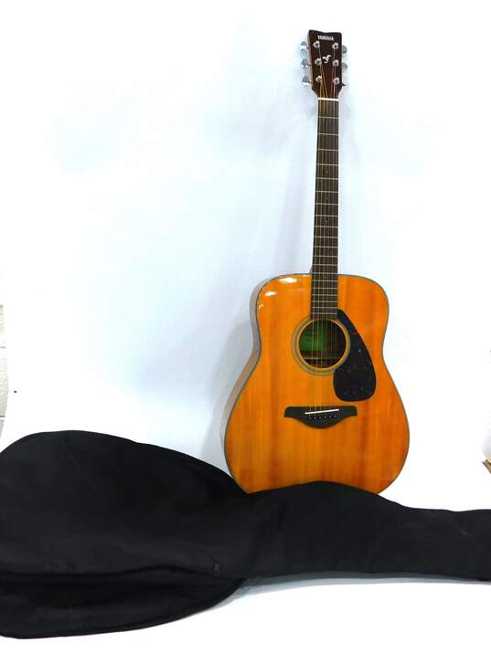 Yamaha Brand FG800 Model Wooden 6-String Acoustic Guitar w/ Soft Gig Bag image number 1