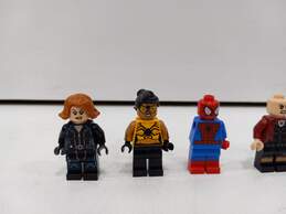 Bundle of 11 Lego Minifigures Marvel alternative image