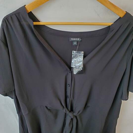 Torrid Short Sleeve Tie Front Black Blouse Plus Size Torrid Size 4 with Tags image number 2