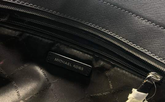 Michael Kors Monogram Signature Jet Set Shoulder Bag Black image number 8