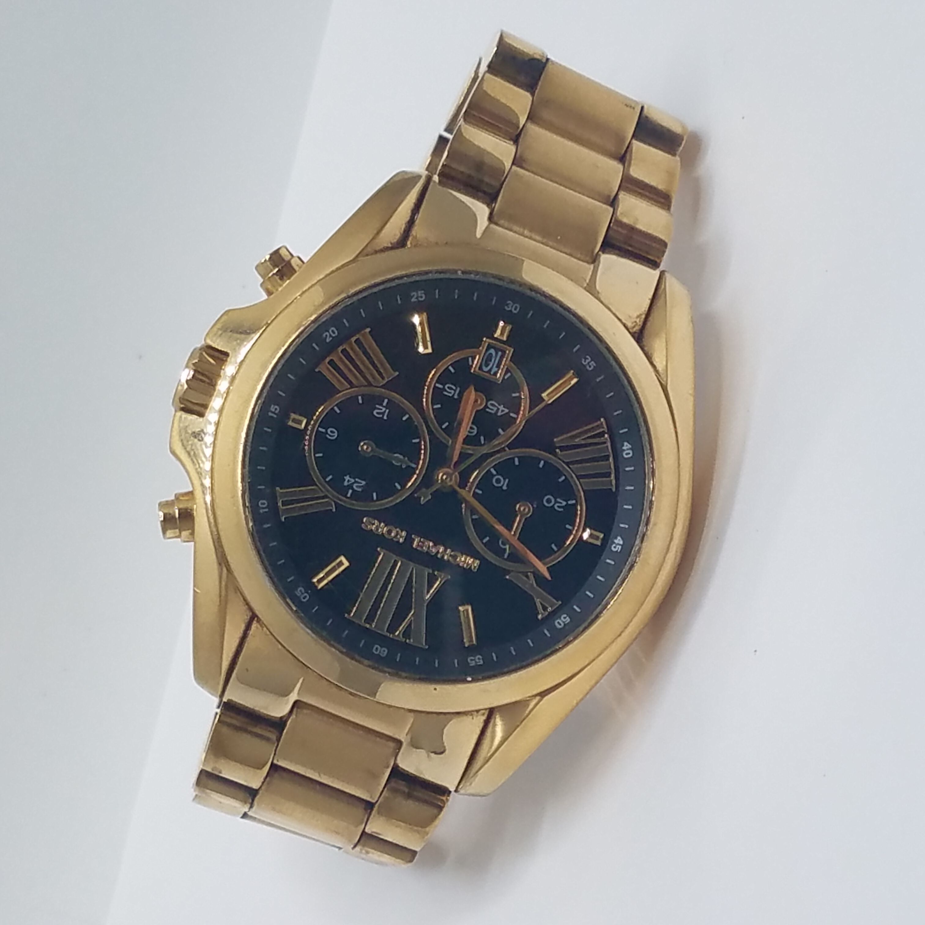 Michael Kors MK-5739 Bradshaw Two-Toned Gold/Silver Black Dial Stainless  Steel Gold Plated, Men's Fashion, Watches & Accessories, Watches on  Carousell