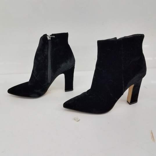 Marc Fisher Black Velvet Booties Size 6.5M image number 2