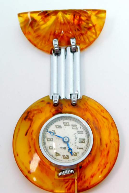 Antique Art Deco Root Beer Bakelite Leaf Etched Brooch Pin Watch 17.5g image number 4