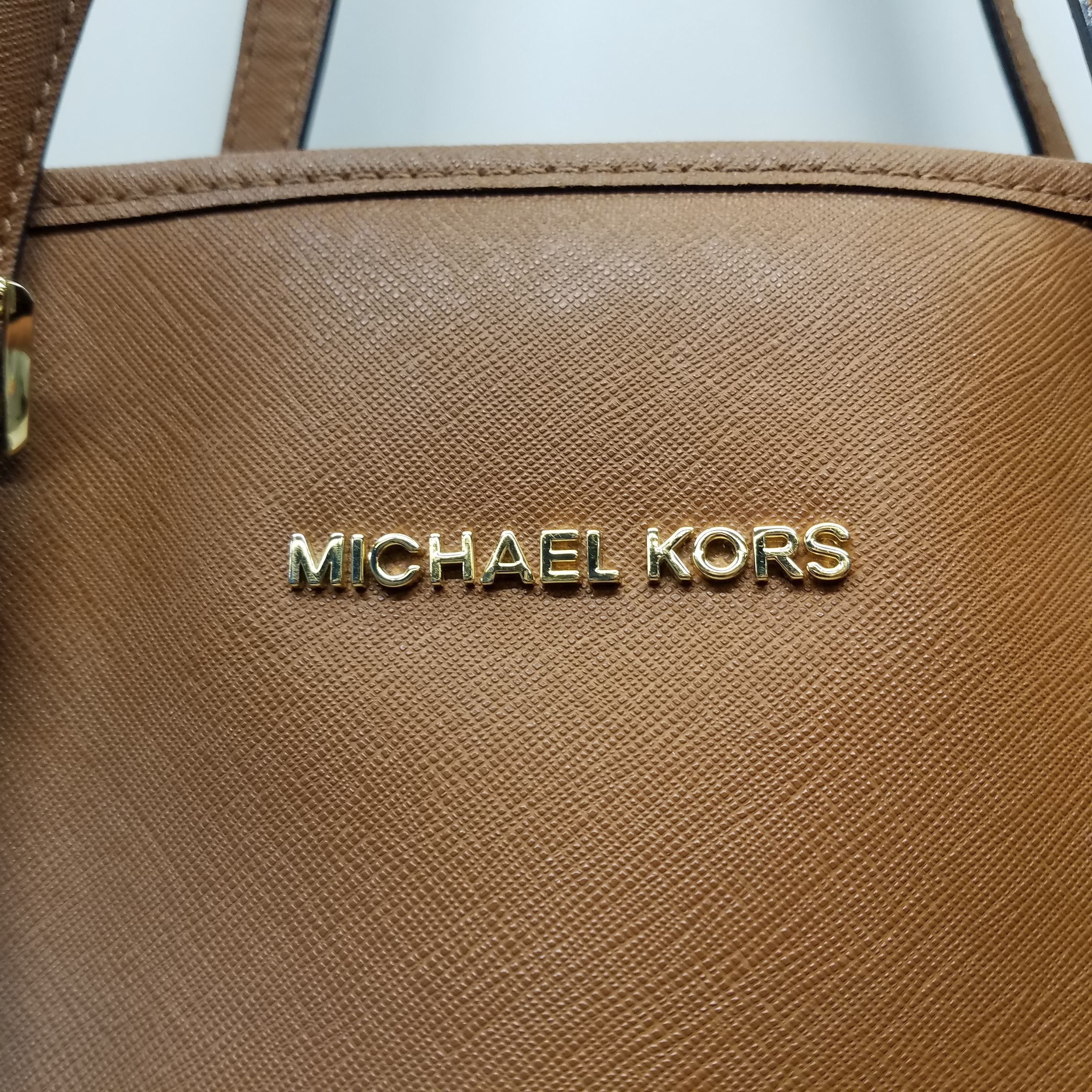 Michael Kors Gilly Large Drawstring Travel Laptop Tote Shoulder Bag MK  Vanilla - Michael Kors bag - | Fash Brands