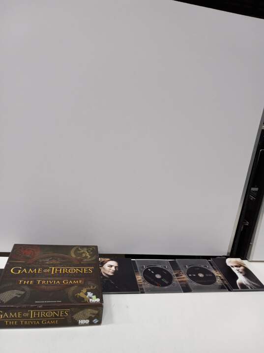 Game of Thrones Trivia Game & Complete Second Season DVD Box Set Bundle image number 1