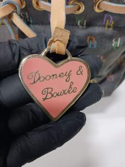 Women's Leather Dooney and Bourke purse alternative image