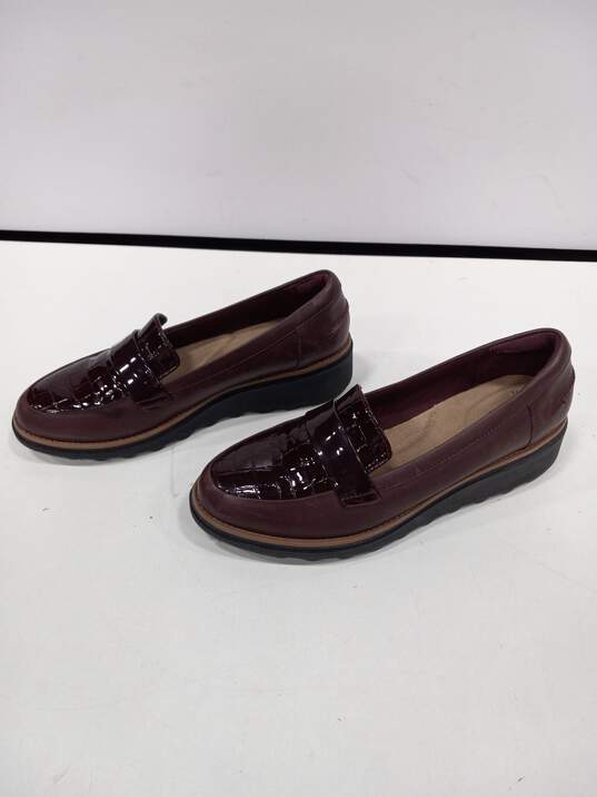 Clark's Women's Slip-On Loafers Brown Shoes Size 8m image number 3