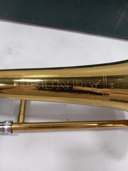 Bundy Brass Trumpet w/ Hard Case image number 2