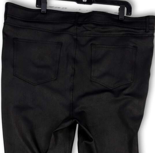 Womens Black Flat Front Pockets Stretch Skinny Leg Dress Pants Size 22W image number 4