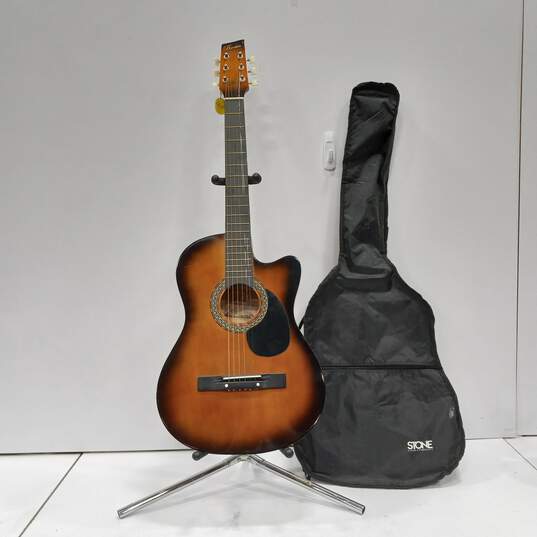 Barcelona Acoustic Guitar in Soft Case image number 1