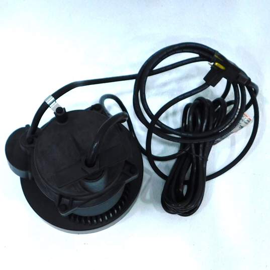 Flotec Sump Pump Automatic Submersible 1/2 HP FP0S3200A image number 2