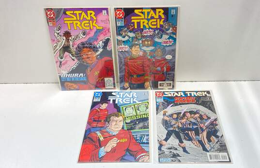 DC Star Trek Comic Book Assortment image number 4