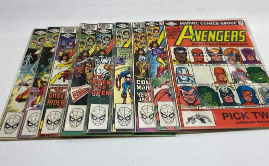 Marvel Avengers Comic Books image number 1