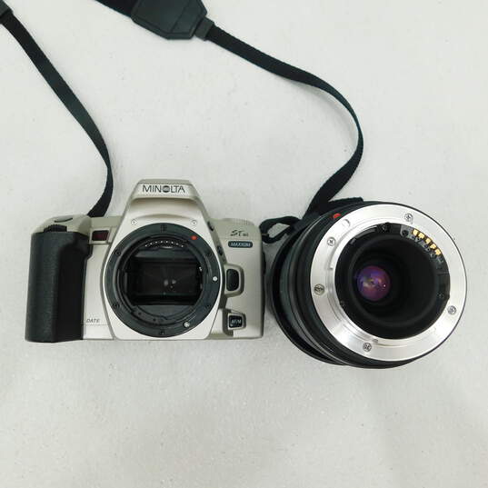 Minolta Maxxum STsi Film Camera W/2 Lenses and Bag image number 10