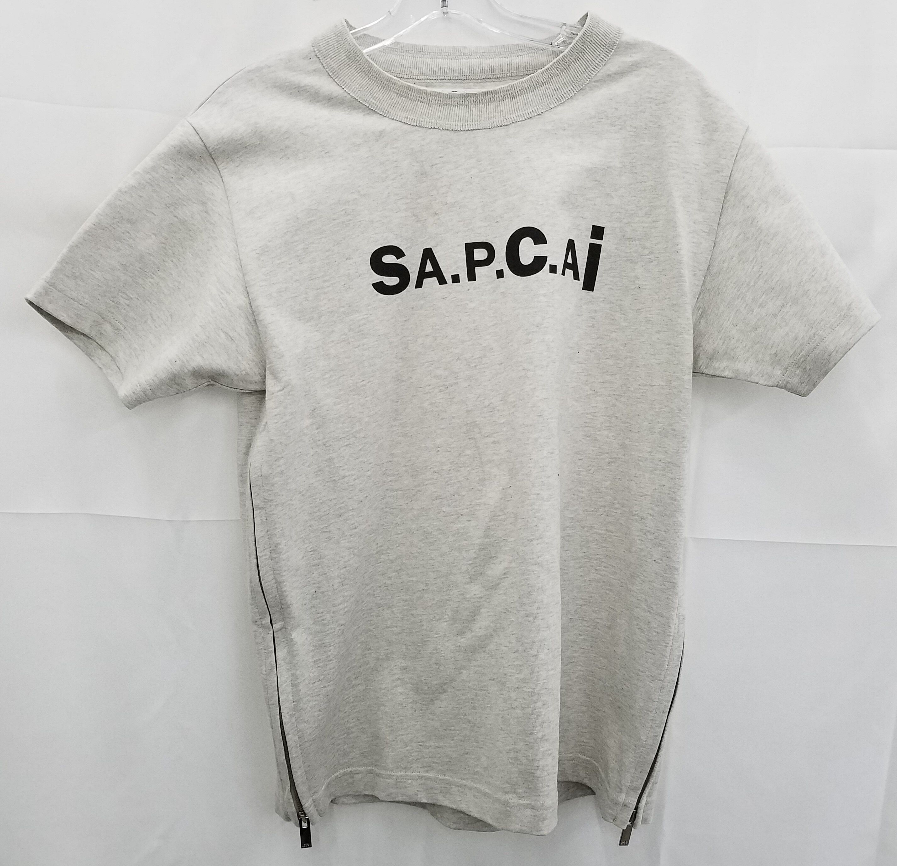 Buy the T-Shirt Gray Sacai Logo XS | GoodwillFinds