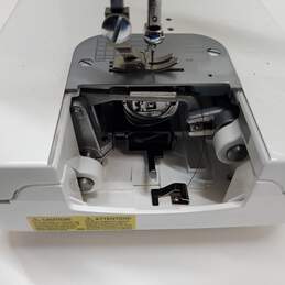 Juki TL-2000Qi Mid-Arm Quilting and Sewing Machine alternative image