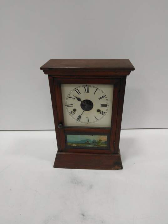 Vintage Mantel Clock w/Key image number 1