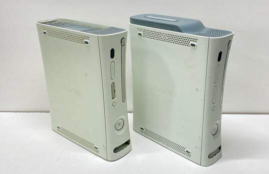 Microsoft Xbox 360 Consoles - Lot of 2, White >>FOR PARTS<< image number 1