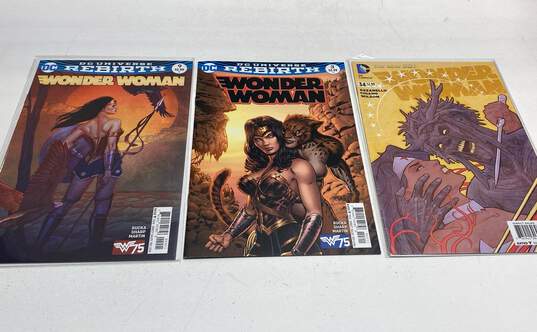DC Wonder Woman Comic Books image number 4
