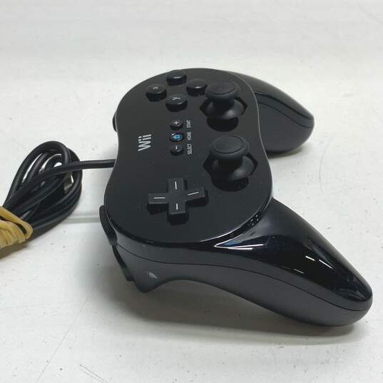 Nintendo Wii Classic Pro Controller- Black image number 3