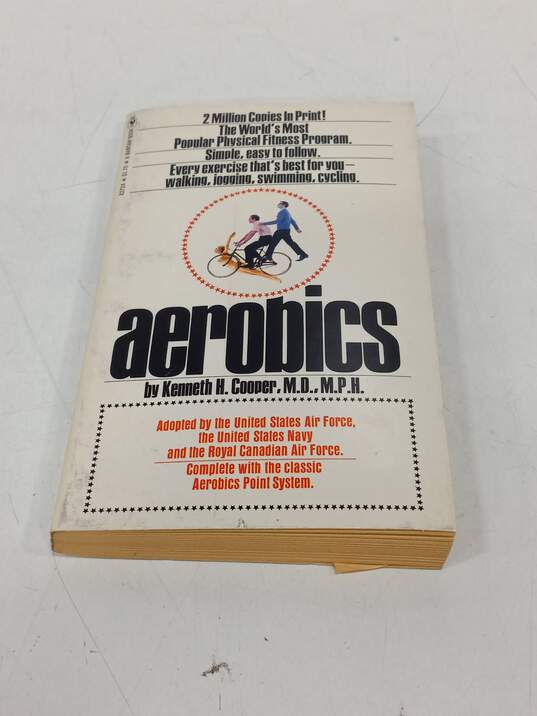 Aerobics By Kenneth H. Cooper Fitness Book image number 1