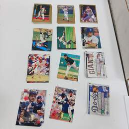 15.5lb Bulk Lot of Assorted Baseball Trading Card Singles alternative image