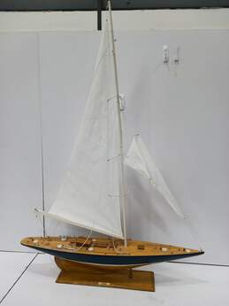 Shamrock J-Class Yacht Model