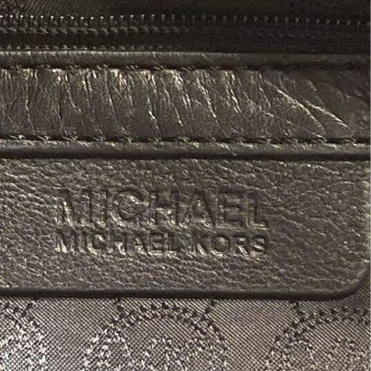 Michael Kors Leather Pebbled Shoulder Bag Black image number 4