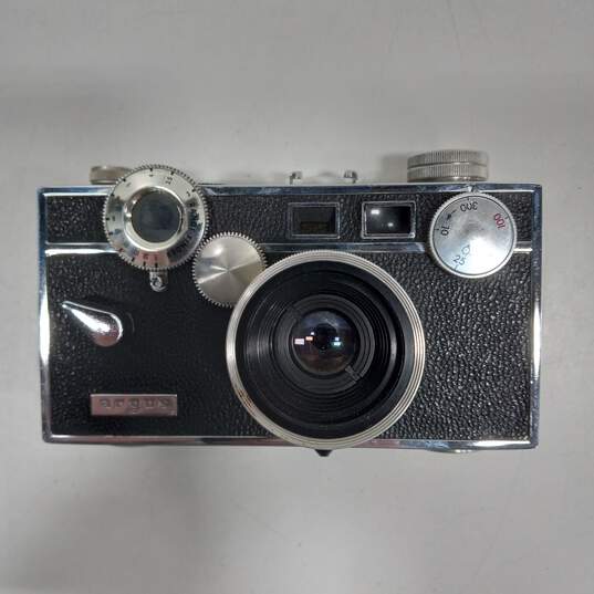 Vintage Camera w/ Leather Case image number 2