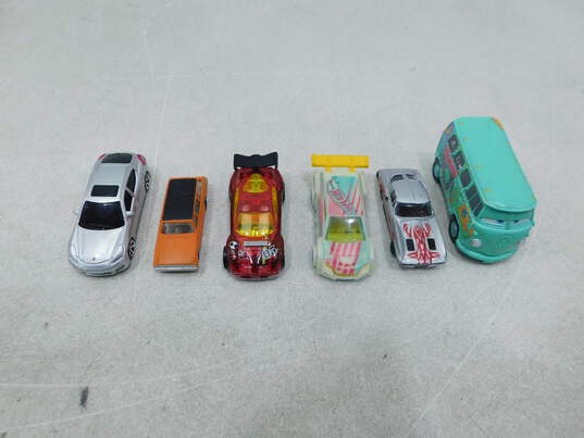 Lot 0f 25 Mixing Die Cast  Cars Includes    Matchbox & Hotwheels image number 5